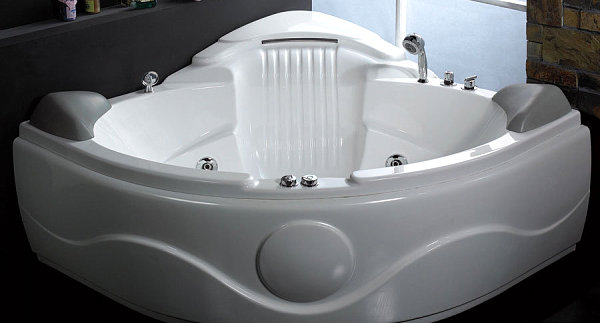 Corner whirlpool bathtub for two