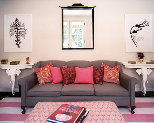 Rosy details in a traditional living room