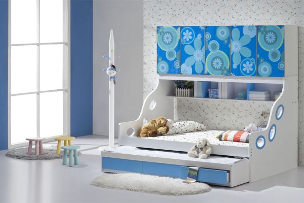 Sleek and stylish trundle bed fits in seamlessly with this chic modern kids bedroom