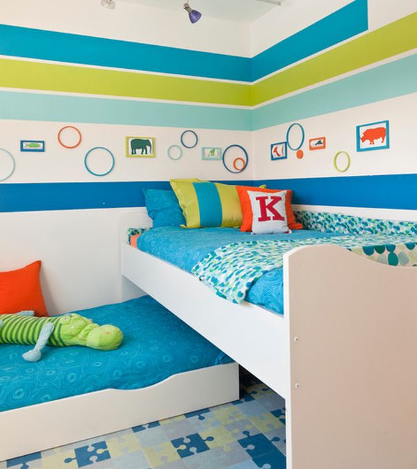 Snazzy trundle bed design blends in with the multitude of hip colors