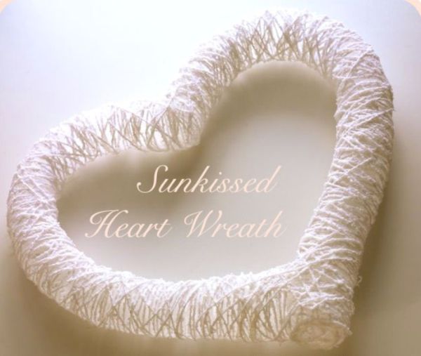 Sun-kissed heart wreath looks like a lost piece of heaven