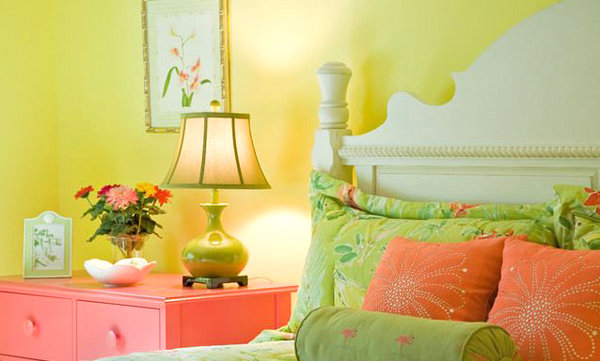 Traditional acid yellow bedroom