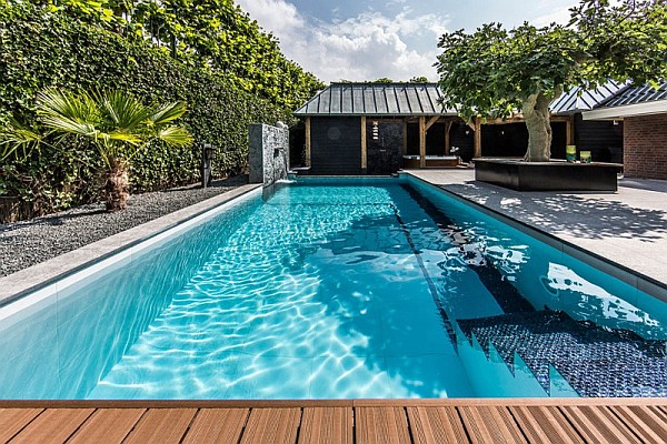 contemporary backyard pool