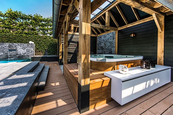 luxury jacuzzi patio