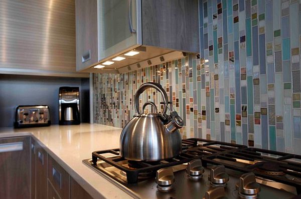 modern kitchen cabinets with under lighting