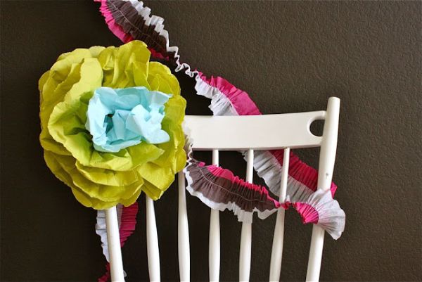 A DIY napkin wallflower