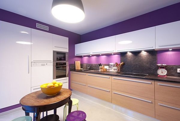 Beautiful purple walls in the kitchen