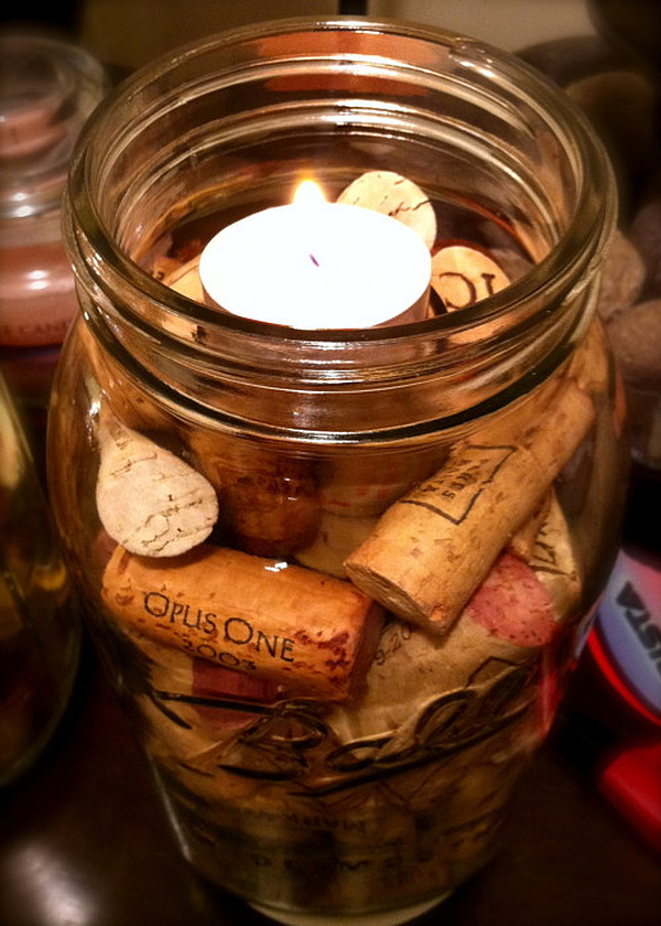Rustic DIY candle holder - jar filled with wine cork