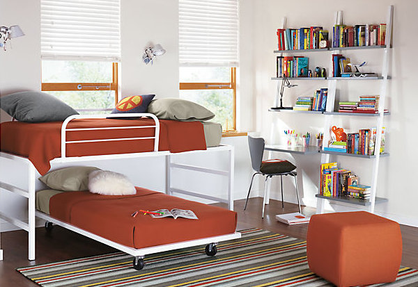 Contemporary loft bed in white