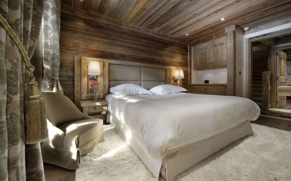 Courchevel Ski Chalet - bedroom