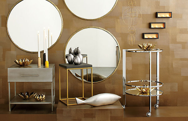 Metallic accessories for the home