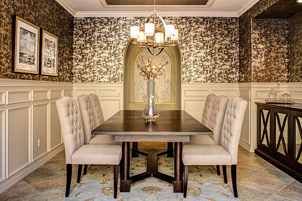 Ornate dining room wallpaper