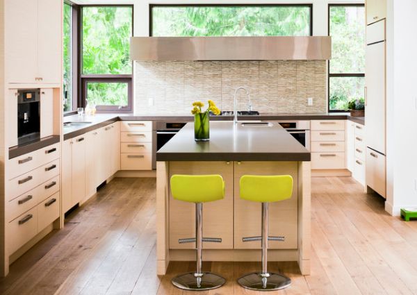 Smart kitchen with touch of yellow