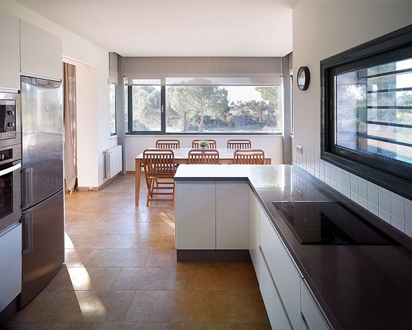 large kitchen with modern accesories