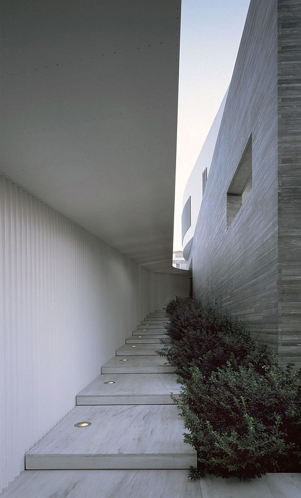 modern psychiko house in Greece 5