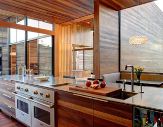 Delightful Modern Kitchens Wearing a Wooden Skin