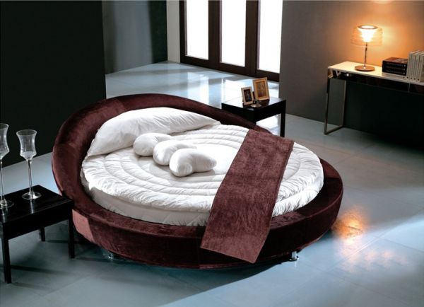 Double bed deals round shape