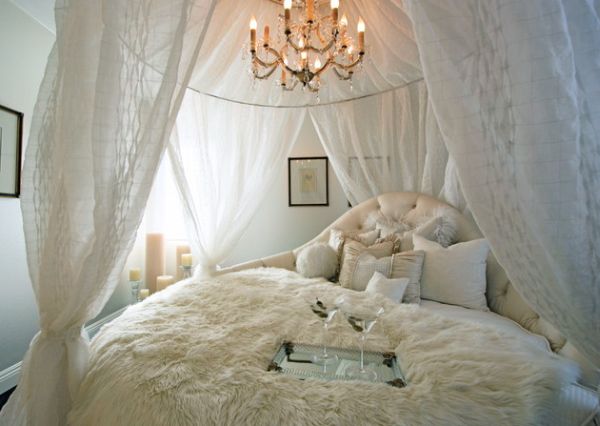 Classic bedroom with a charming circle bed setup