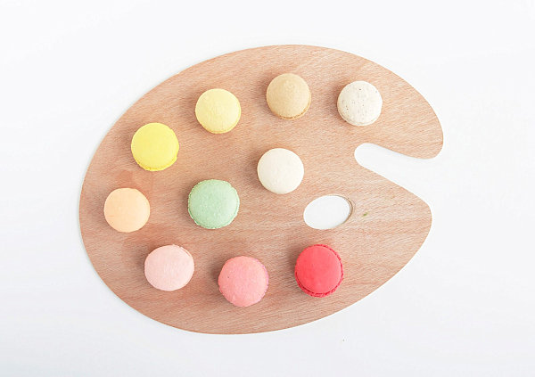 DIY macaron centerpiece
