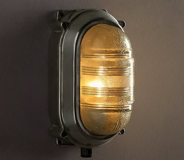 Deco-style nautical light