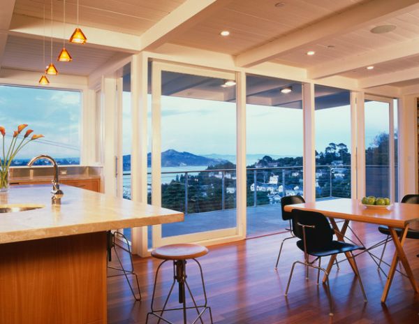 Kitchen and dining area with a view thanks to sliding glass doors