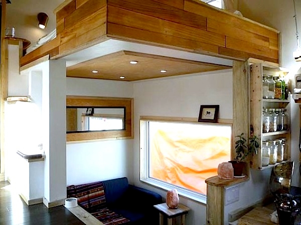 Leaf House on wheels interior view