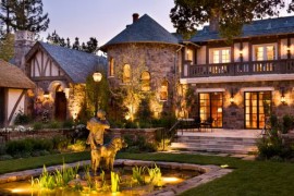 37 Garden Art Design Inspirations To Decorate Your Backyard In Style!