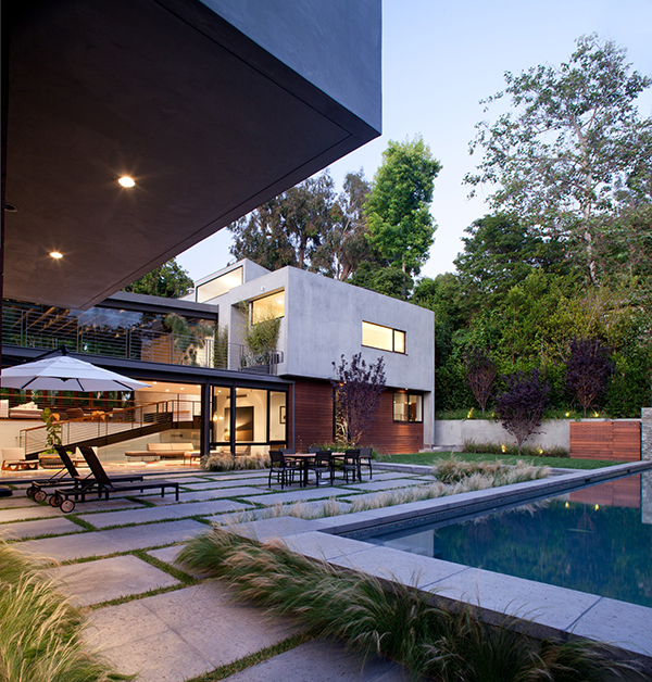 Los Angeles Residence - pool patio