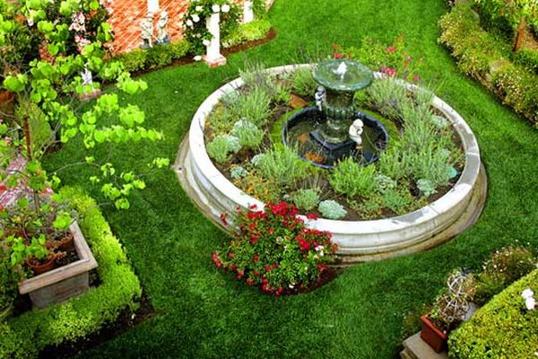 Lovely way to create a picture perfect garden