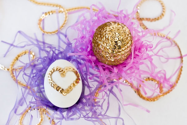 Sequin Easter egg DIY project