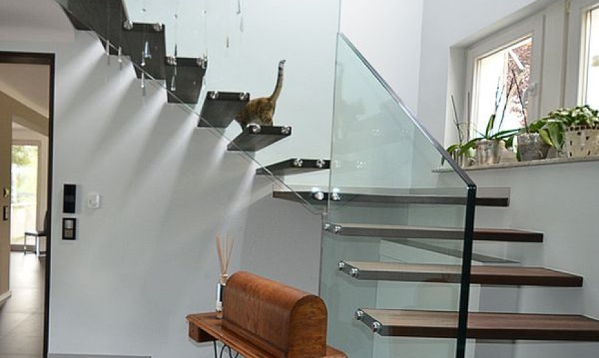 Suspended Style: 32 Floating Staircase Ideas For The Contemporary Home