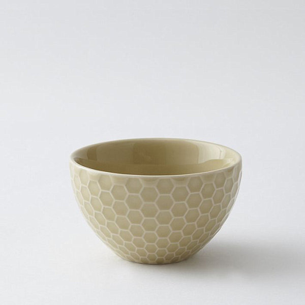 Dip bowl with a honeycomb pattern