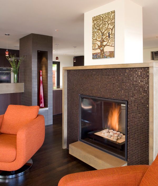 Fascinating wall art enhances the beauty of the modern fireplace