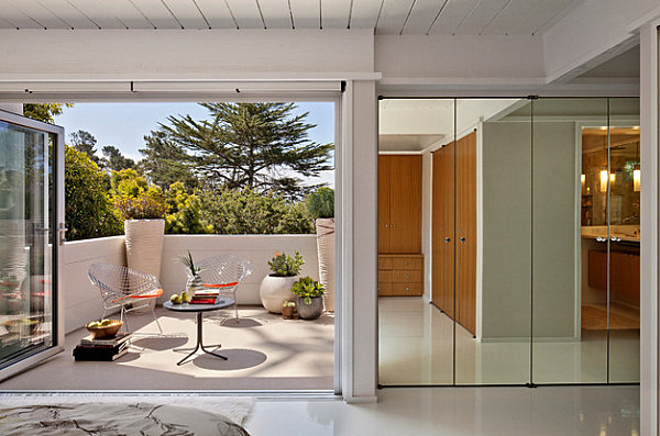 Mirrored closet doors with contemporary flair