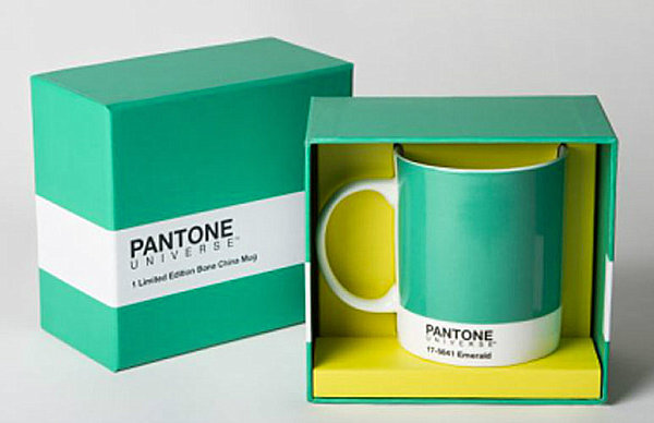 Pantone emerald mug