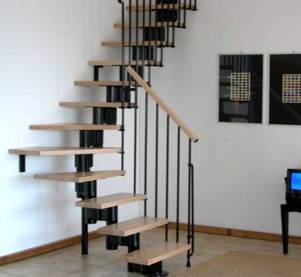 Smart floating stairway design maximizes space on offer