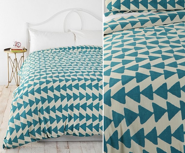 Triangle-motif bedding