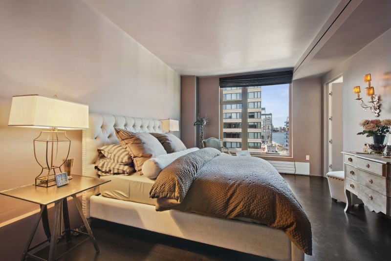 Sophisticated Manhattan Apartment Design  Oozes 