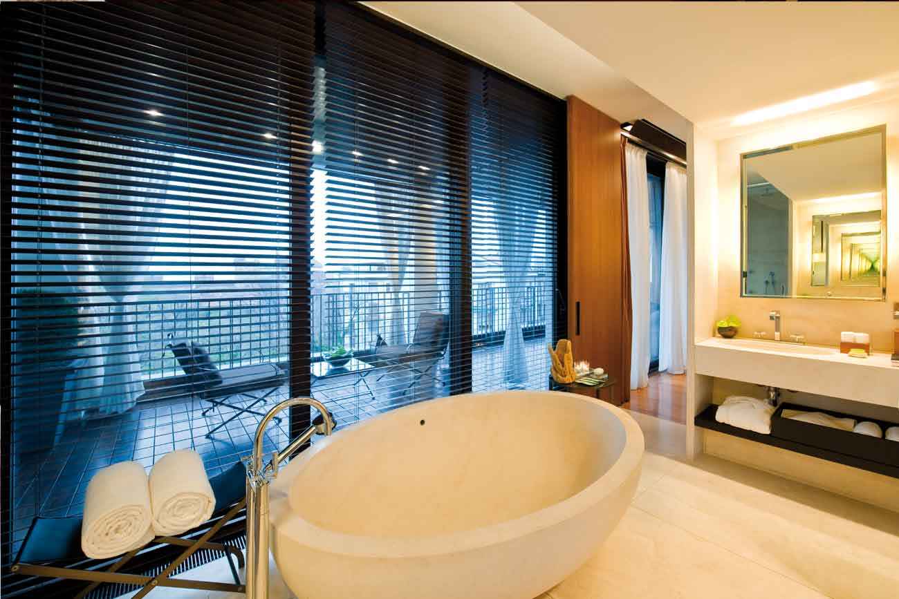 luxury bathroom