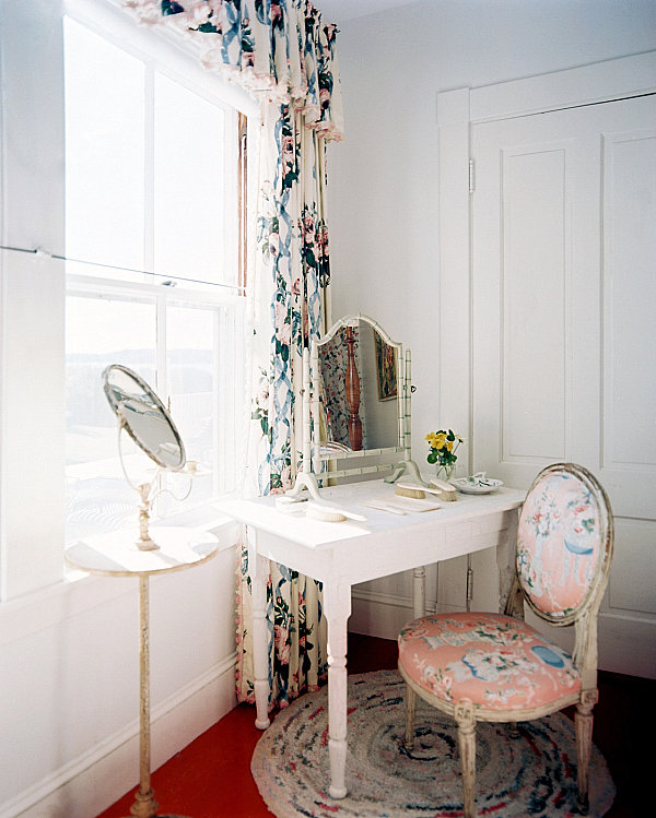 Floral details in a vintage bedroom