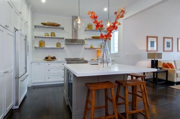 Sometimes nature can bring along with it gentle orange tones that are perfect for the kitchen