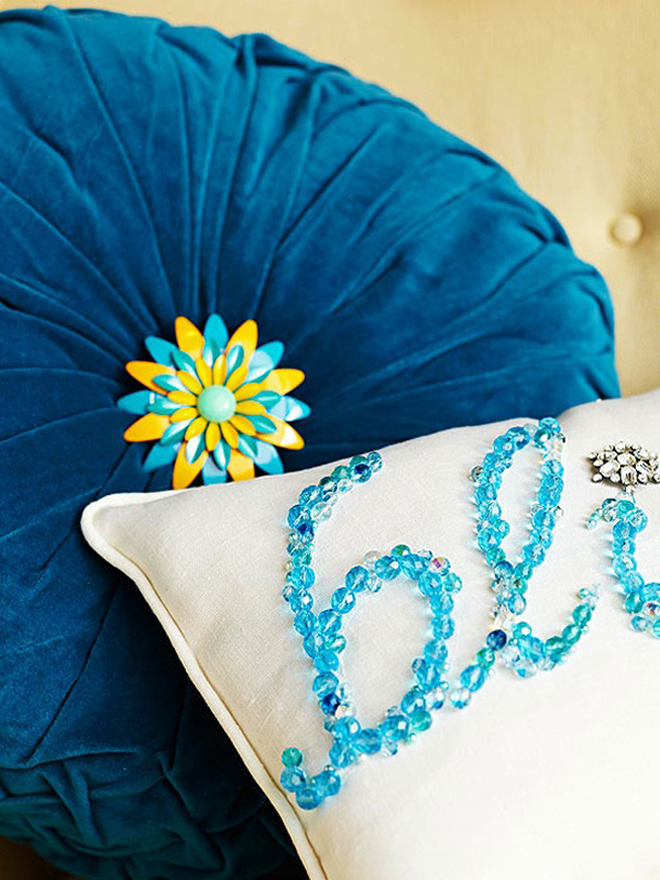 Turquoise beaded pillow DIY