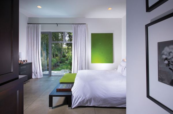 Using the accent color in more than one place lends a sense of balance to the room