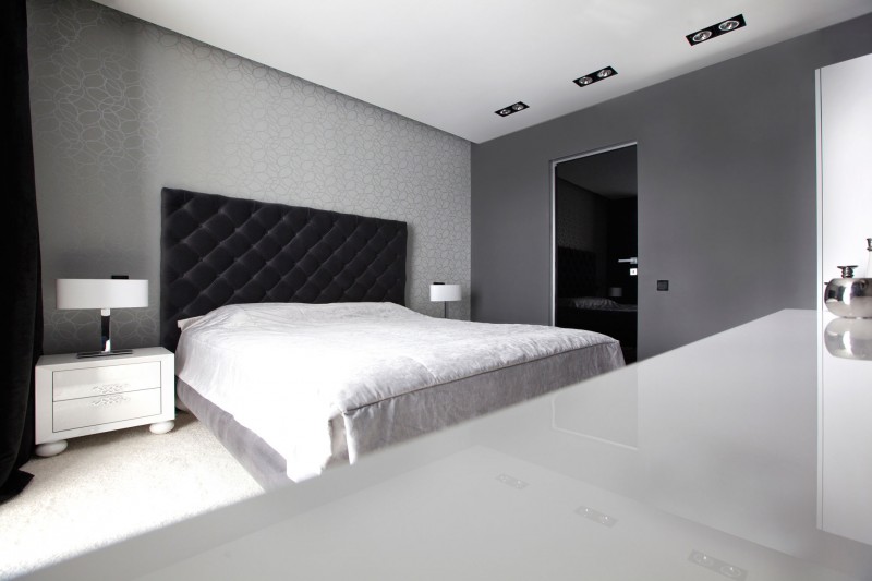 black and white bedroom design