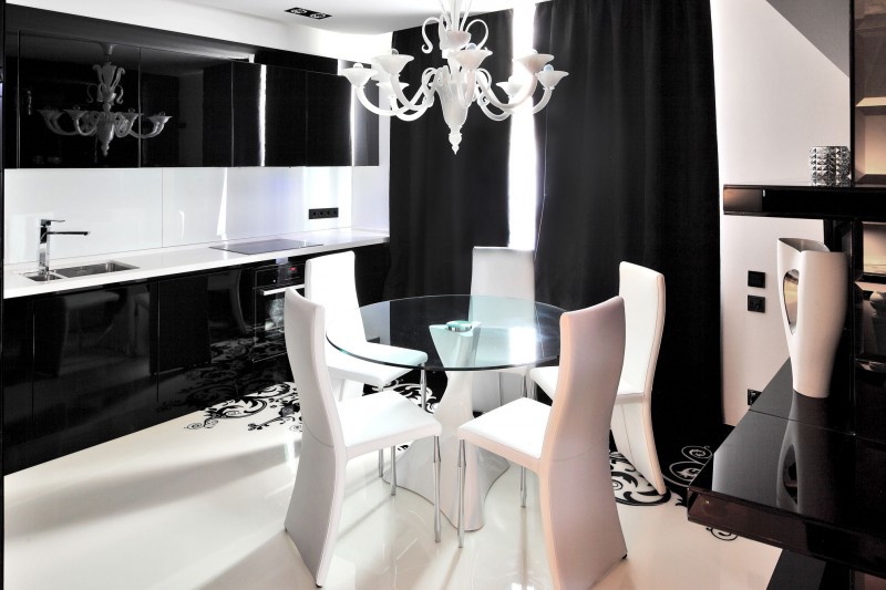 black and white home decor