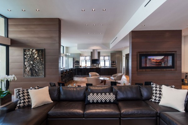 Exclusive Beverly Hills Residence Offers Lovely Terrace Views And ...