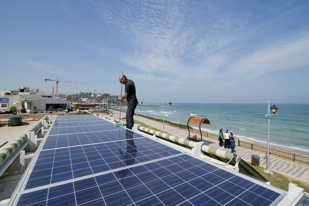 truck roof with photovoltaic panels