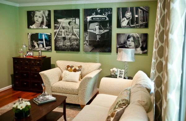 How to decorate with black and white photographs