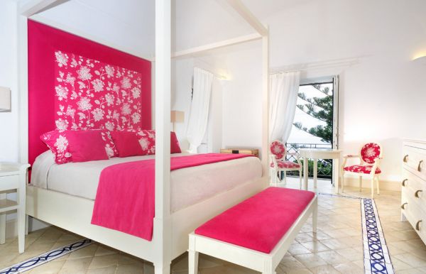 Fabulous girls' bedroom in fuchsia and white- Pink with a hot twist!