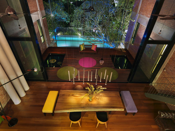 Luxurious spaces with colorful details (1)